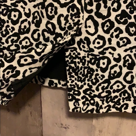 Ann Taylor black & white snow leopard mini skirt - Picture 5 of 7